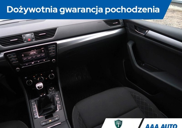 Skoda Superb cena 72000 przebieg: 159872, rok produkcji 2019 z Dobrzany małe 254